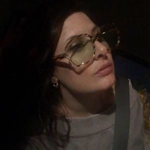 Meet your Posher, Leah